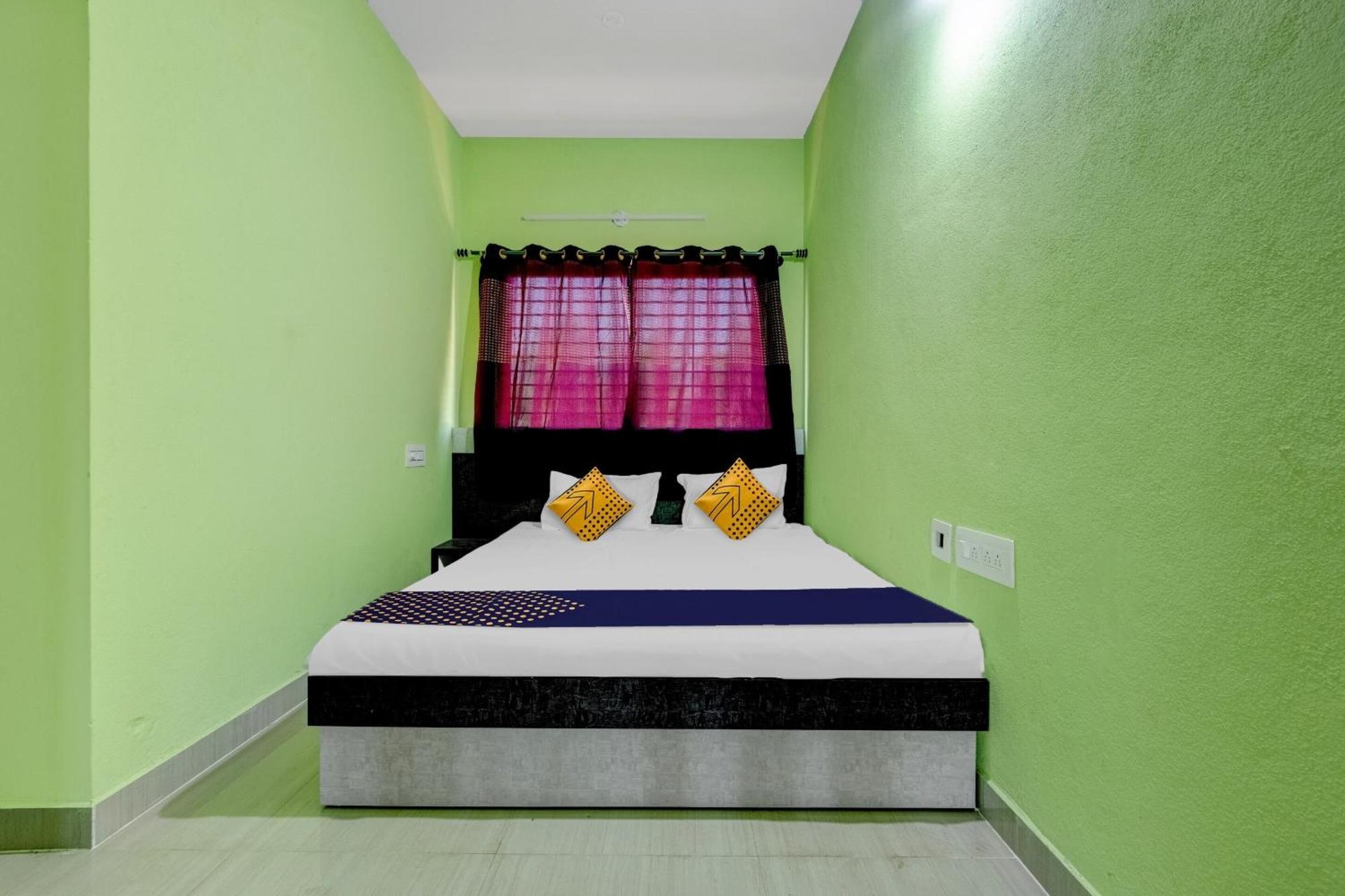 Spot On B R Comforts Krs Back Water Hotel Hosa Kannambadi Exterior photo