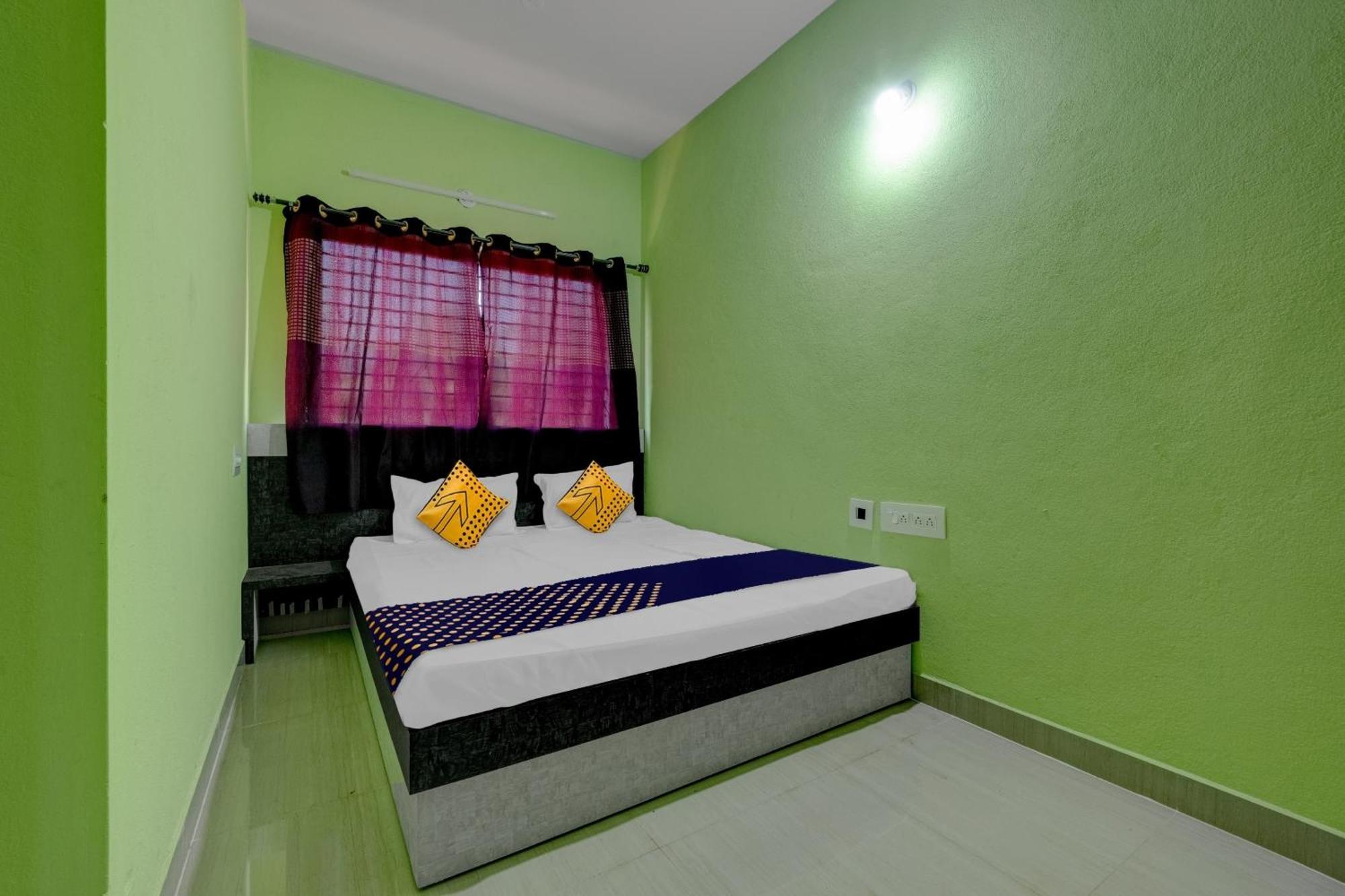 Spot On B R Comforts Krs Back Water Hotel Hosa Kannambadi Exterior photo