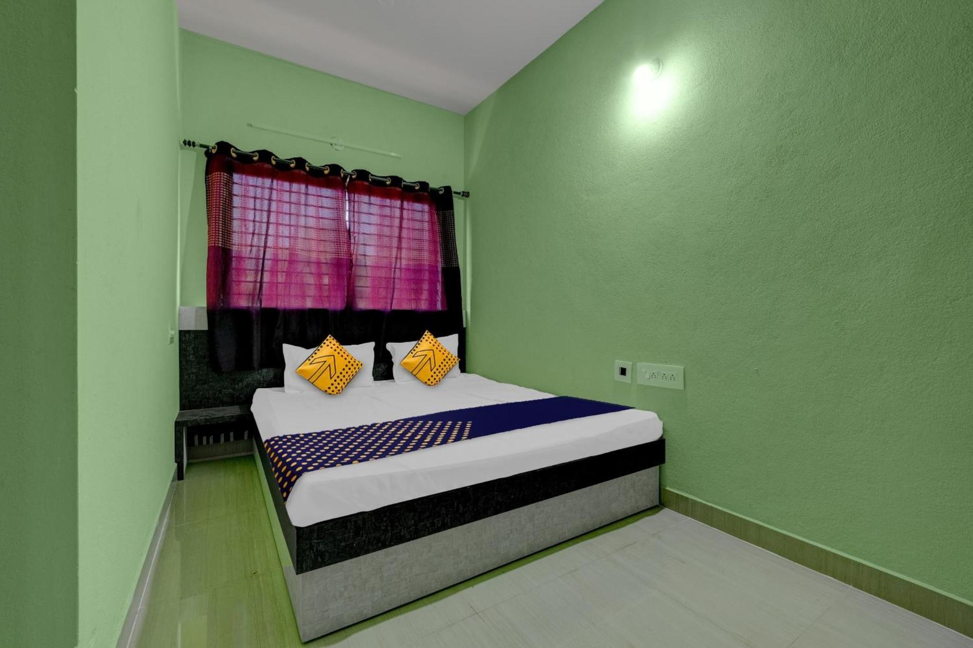 Spot On B R Comforts Krs Back Water Hotel Hosa Kannambadi Exterior photo